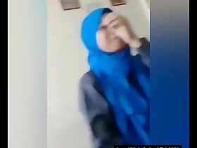 Bokep Indonesia Jilbab Blowjob Malu-Malu - http://bit.ly/bokephijab2021