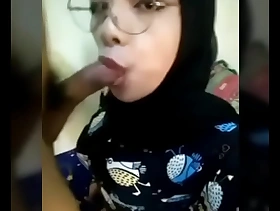 Bokep Indonesia - Jilbab Blowjob - http://bit.ly/ukhtinakal