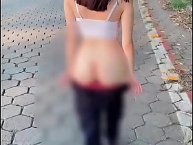 CRISLAINECHAN CAMGIRL SE EXIBINDO NA RUA