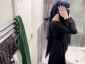 OMG! I didn't know arab angels do that. A hidden cam back my letting chamber caught a Muslim arab piece of baggage back hijab masturbating back the shower.