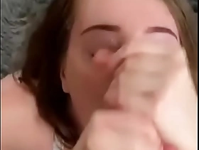 Video viral de nena caliente con su padre follando.