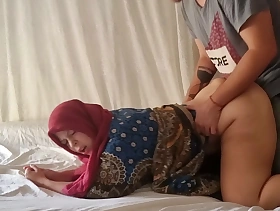 Hijab fuck dogstyle