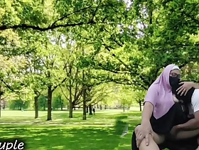 Indo Bokep Real Couple Outdoor sex . Muslim Couple affair in public park