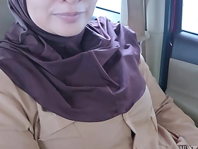 Hijab pupil (18+) Asks Their way SugarDaddy to Earn a New Viral Cellphone - Minokiiko