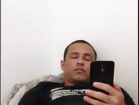 Batendo uma de leve depois da aula assistindo xvideos